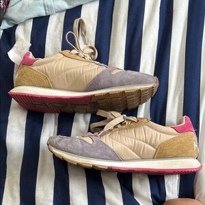 HP Women's Sneakers in Pink, Beige, and Gray